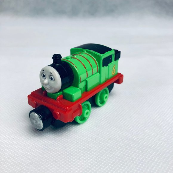 Thomas and Friends Percy - 2013 Mattel Round Magnet G26A CBL76 - Picture 1 of 8